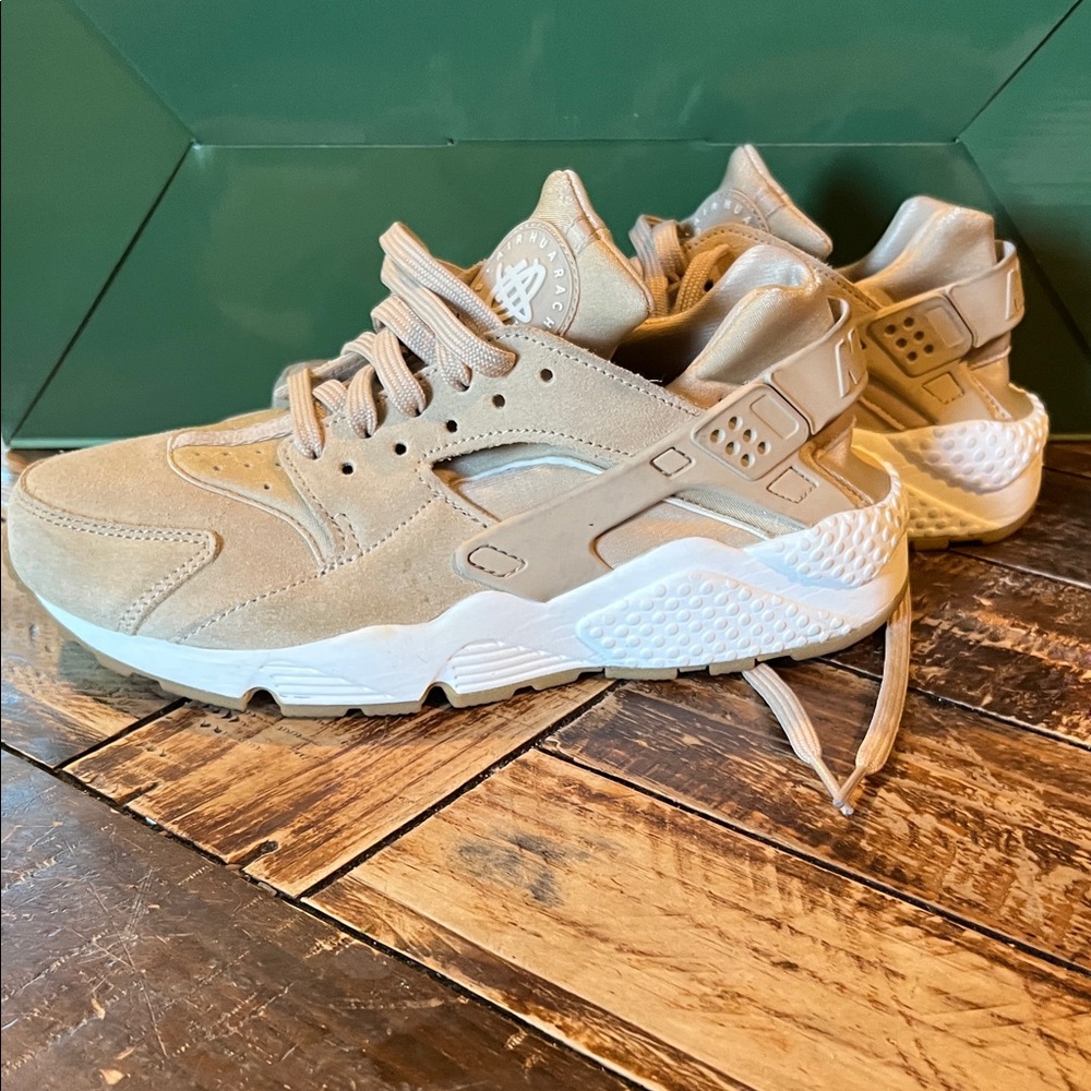 Nike Tan and White Athletic Shoes